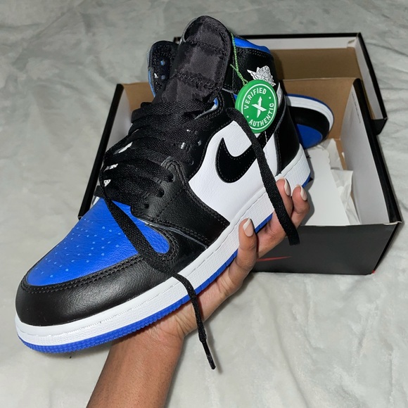 Jordan 1 Retro High Royal Toe GS - Picture 2 of 4